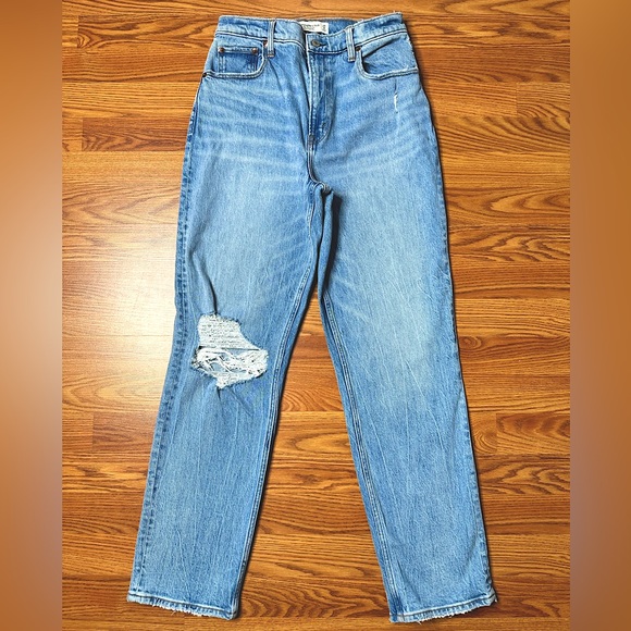 Abercrombie & Fitch Denim - Abercrombie and Fitch Curve Love The 90’s Straight Ultra High Rise Jeans 29/8